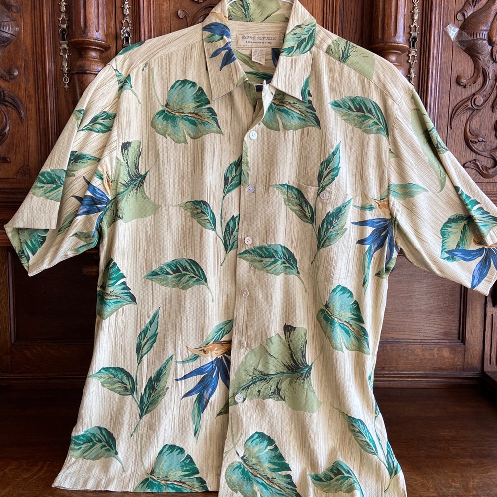 ISLAND REPUBLIC MENS SILK